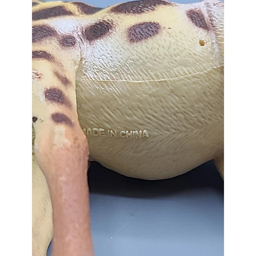 Realistic Giraffe Figure Animal Toy Vintage Plastic